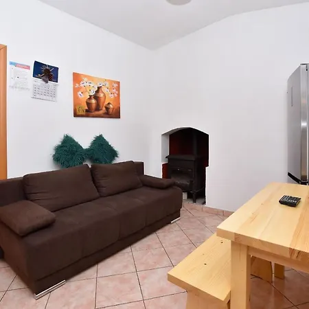 Nyaraló House Dino *