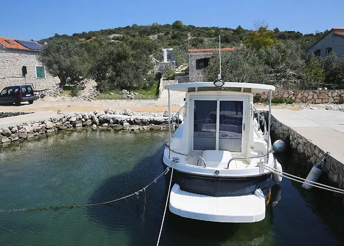 House Dino Vikendica Tkon